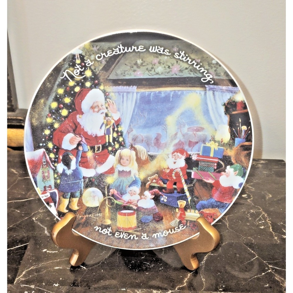 burton +Burton 8" Holiday Gift / Christmas Plate Decoration with Stand